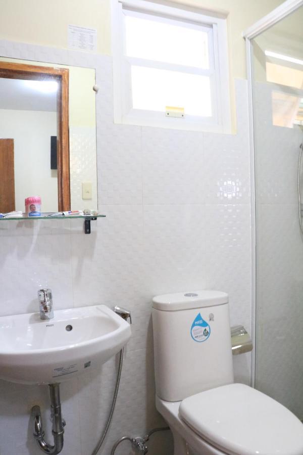Anicia Guesthouse Rooms Paranaque City Екстер'єр фото