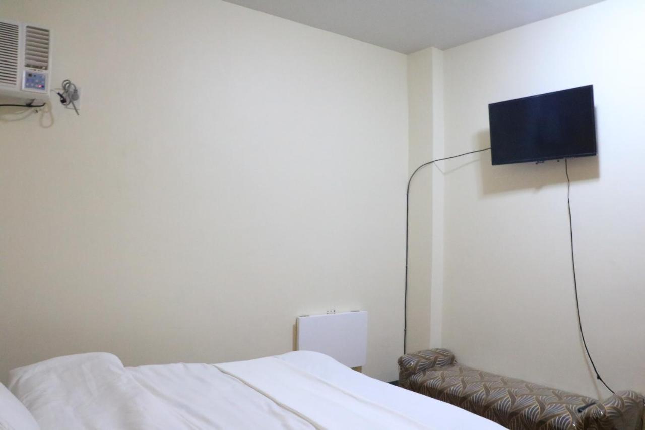 Anicia Guesthouse Rooms Paranaque City Екстер'єр фото